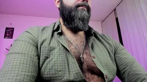 Snapshot of misterlov3r chatting on December 8, 3:43 am misterlov3r online show from December 8, 3:43 am