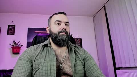 Snapshot of misterlov3r chatting on December 31, 4:49 am misterlov3r online show from December 31, 4:49 am