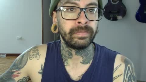 misternocturne online show from April 11, 12:59 am