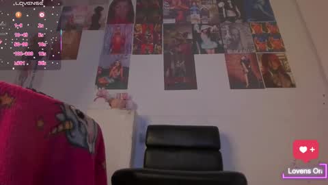 Snapshot of mistileav chatting on December 15, 4:28 am online show from December 15, 4:28 am