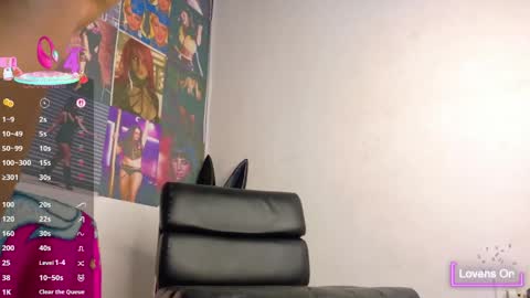 Snapshot of mistileav chatting on May 12, 9:17 am online show from May 12, 9:17 am