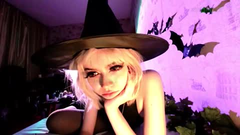 mistr_daria_femdom online show from October 28, 7:38 pm