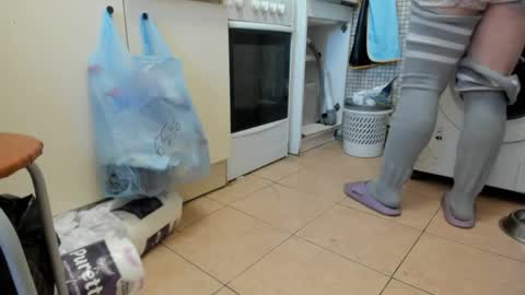 Snapshot of mistress_adel chatting on May 10, 6:51 am mistress_adel online show from May 10, 6:51 am