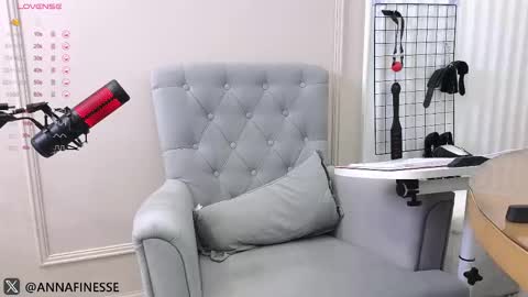 Snapshot of mistress_anna_dame chatting on March 4, 4:30 pm Her Infernal Majesty online show from March 4, 4:30 pm