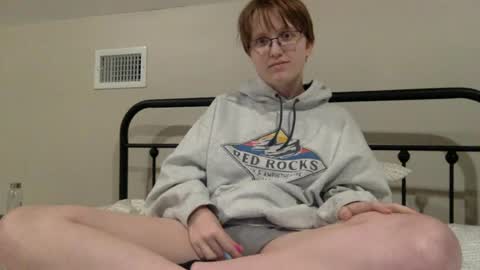 Snapshot of mistress_callie chatting on August 1, 3:17 am Lassie Cassie online show from August 1, 3:17 am