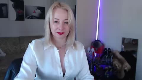 mistress_milfa online show from March 7, 8:11 am