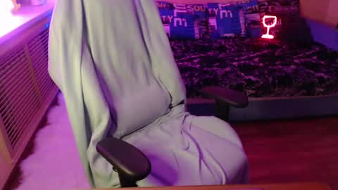 Snapshot of mistressbailey_x chatting on January 28, 3:14 pm Miss Bailey online show from January 28, 3:14 pm