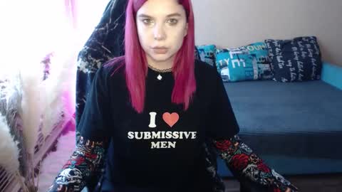 Snapshot of mistressbailey_x chatting on September 17, 7:43 am Miss Bailey online show from September 17, 7:43 am