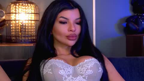 Elenia online show from December 16, 11:37 am