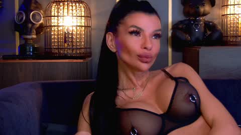 Elenia online show from April 9, 12:32 pm