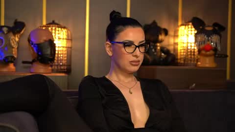 Mistress Kelly online show from May 8, 9:20 pm