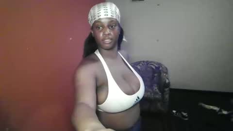 mistressmochareign online show from March 11, 12:16 am