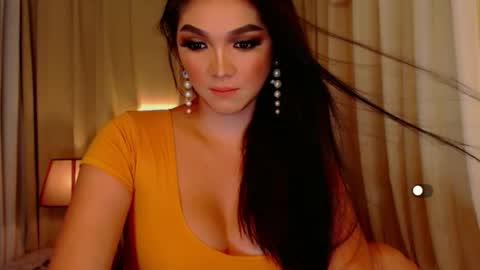 Snapshot of mistressseductionleah chatting on April 9, 9:31 pm Leah online show from April 9, 9:31 pm