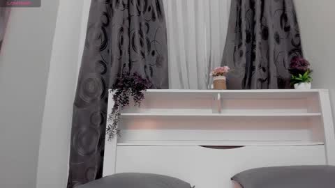 mistt_miaa online show from October 3, 8:50 pm