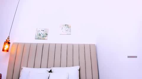 mistt_miaa online show from March 27, 6:18 pm