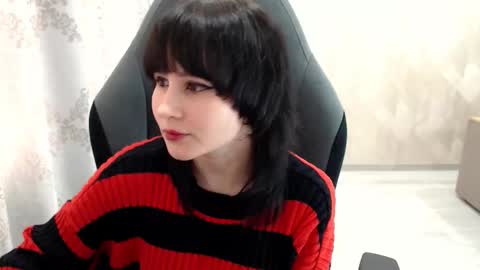 Snapshot of misty_dark chatting on October 9, 10:24 am misty_dark online show from October 9, 10:24 am