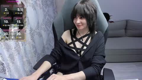 misty_dark online show from May 25, 11:11 pm