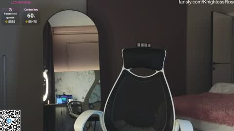 misty_roseee online show from January 22, 7:24 pm