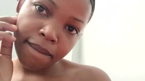 misty_shee online show from December 1, 5:45 am