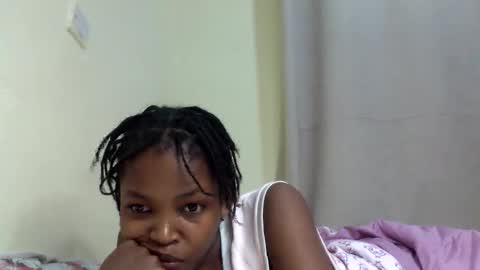 misty_shee online show from March 19, 7:23 am