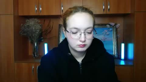 Aria online show from March 24, 7:13 am