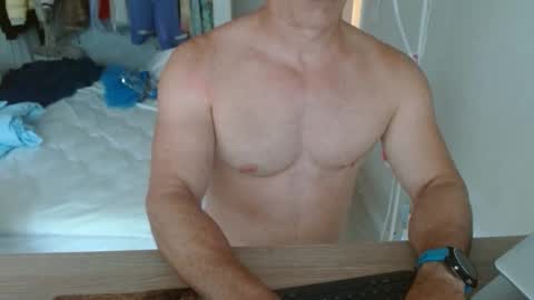 Snapshot of mitcheli chatting on June 10, 2:27 pm Onlyfans online show from June 10, 2:27 pm