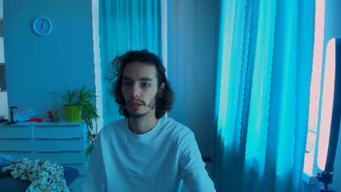 MitchelKurse online show from June 21, 1:57 pm