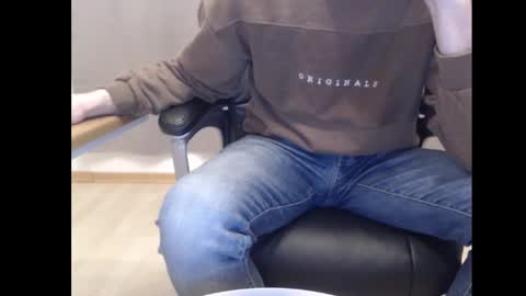 Snapshot of mitsch01 chatting on February 11, 12:27 pm Mitsch online show from February 11, 12:27 pm