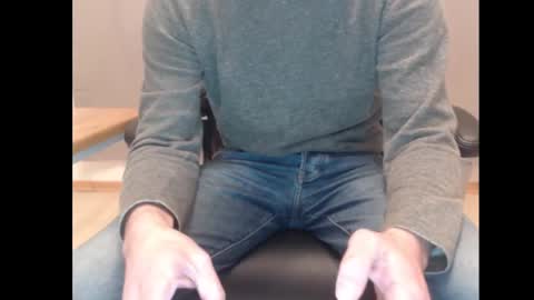 Snapshot of mitsch01 chatting on February 15, 12:33 pm Mitsch online show from February 15, 12:33 pm