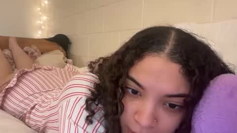 mixedmamas online show from February 14, 8:00 am