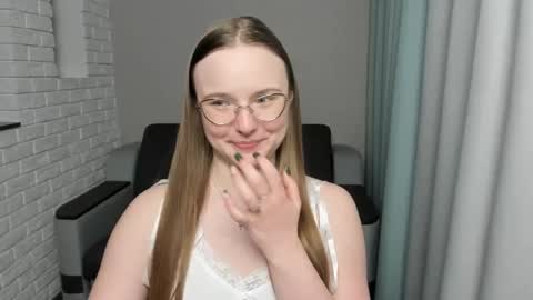 Miya online show from January 14, 9:30 pm