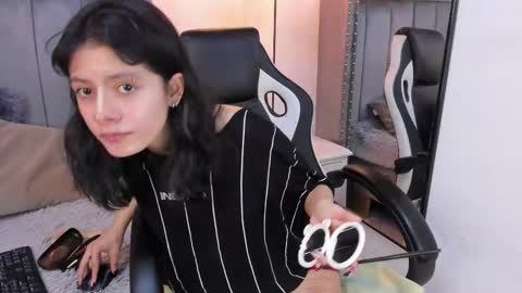 miyu_komori online show from February 12, 12:44 pm