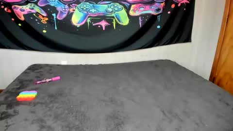 MizzKittay online show from January 22, 7:25 am