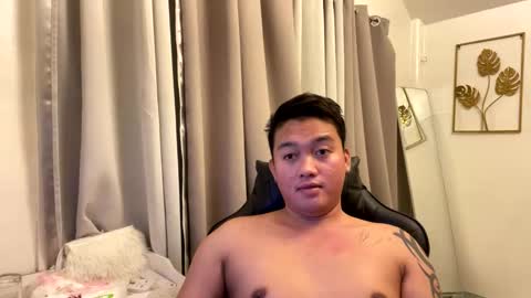 Michole Jay online show from April 3, 7:12 pm