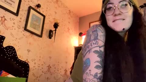 Snapshot of mjr93 chatting on January 19, 12:06 pm Ebony Ivory online show from January 19, 12:06 pm