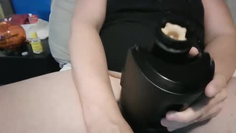 mlee_cam81 online show from November 5, 6:30 pm