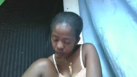 Snapshot of mmerela chatting on February 24, 6:33 am mmerela online show from February 24, 6:33 am