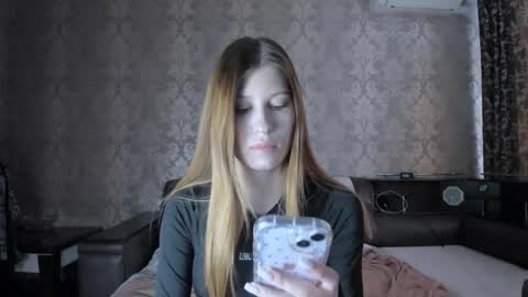 Lili online show from September 9, 10:37 am