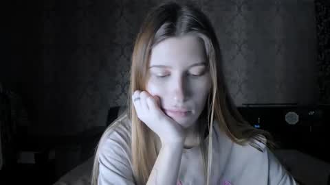 Lili online show from October 26, 5:08 pm