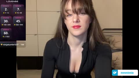 mmminnie online show from February 20, 4:25 pm