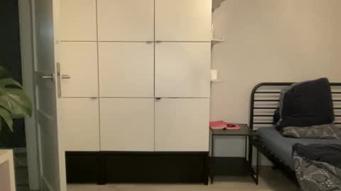 mmminnie online show from February 25, 5:47 pm