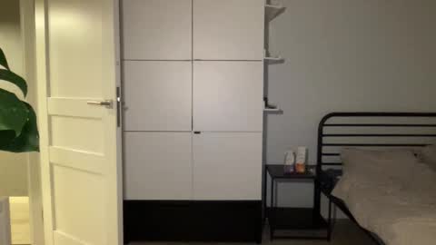 mmminnie online show from October 13, 7:14 pm