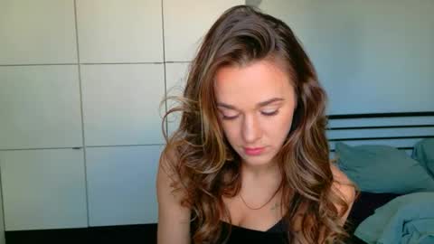 mmminnie online show from March 13, 11:17 am