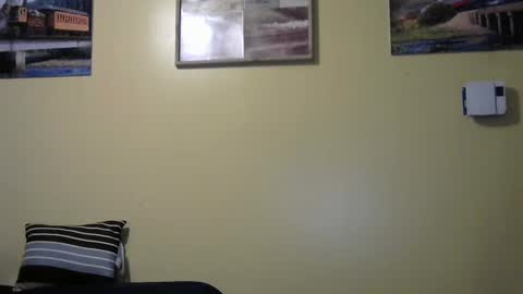 Snapshot of mmr45 chatting on February 1, 6:21 am mmr45 online show from February 1, 6:21 am