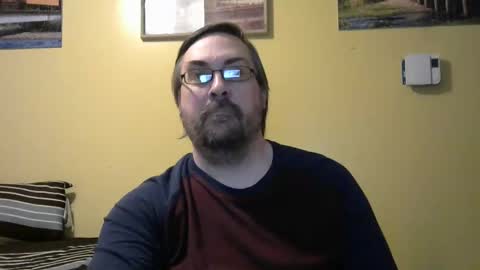 Snapshot of mmr4545 chatting on March 3, 4:40 am mark online show from March 3, 4:40 am