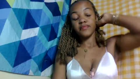 mmyriame online show from July 5, 5:09 pm