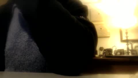 Snapshot of mmythmaker chatting on February 14, 9:50 am mmythmaker online show from February 14, 9:50 am