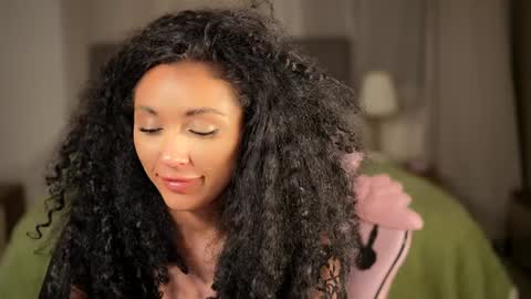 Snapshot of moan_4_you chatting on December 14, 12:55 am Ruxxx online show from December 14, 12:55 am