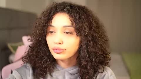 Snapshot of moan_4_you chatting on February 18, 2:16 am Ruxxx online show from February 18, 2:16 am