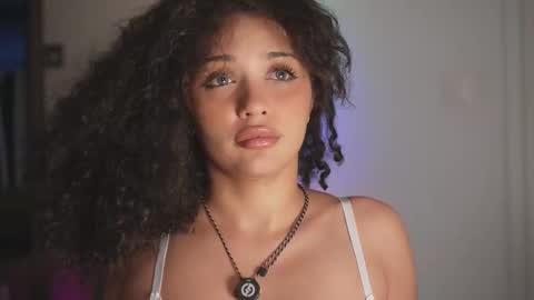 Snapshot of moan_4_you chatting on September 15, 7:08 am Ruxxx online show from September 15, 7:08 am